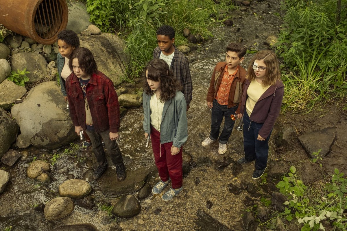 StackUpdates's tweet photo. What do you thought about #ITWelcomeToDerry episode 5? https://t.co/rIit4G7hB0