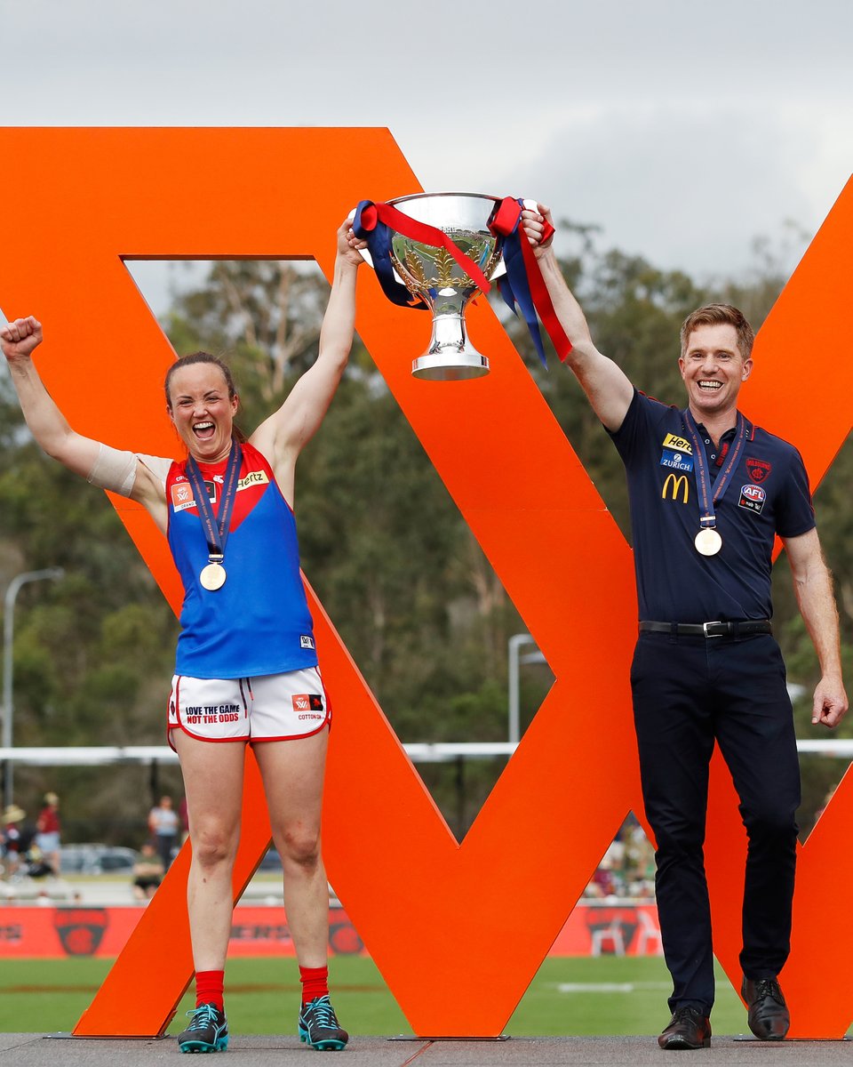 MelbourneAFLW's tweet image. The end of an incredible era 🥹 ❤️ Thank you for everything, Mick. 

#DemonSpirit