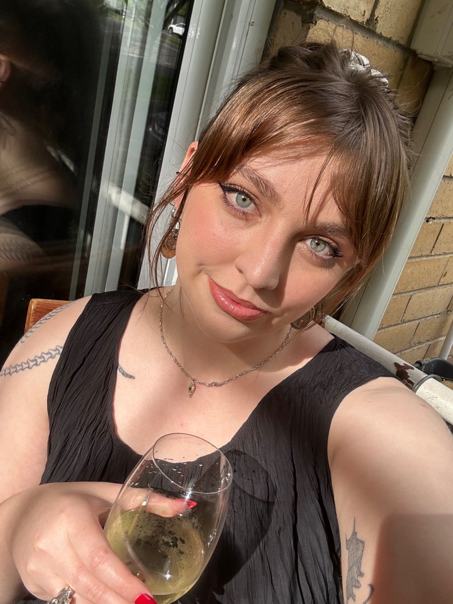 do_not_test_me's tweet image. happy monday i feel three thousand years old