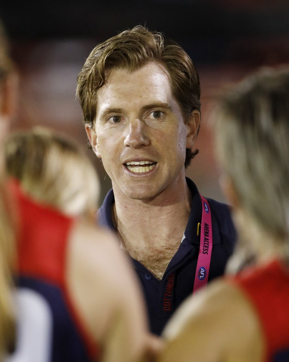 MelbourneAFLW's tweet image. The end of an incredible era 🥹 ❤️ Thank you for everything, Mick. 

#DemonSpirit