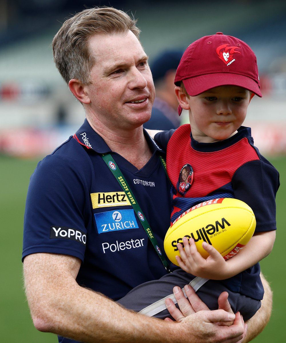MelbourneAFLW's tweet image. The end of an incredible era 🥹 ❤️ Thank you for everything, Mick. 

#DemonSpirit