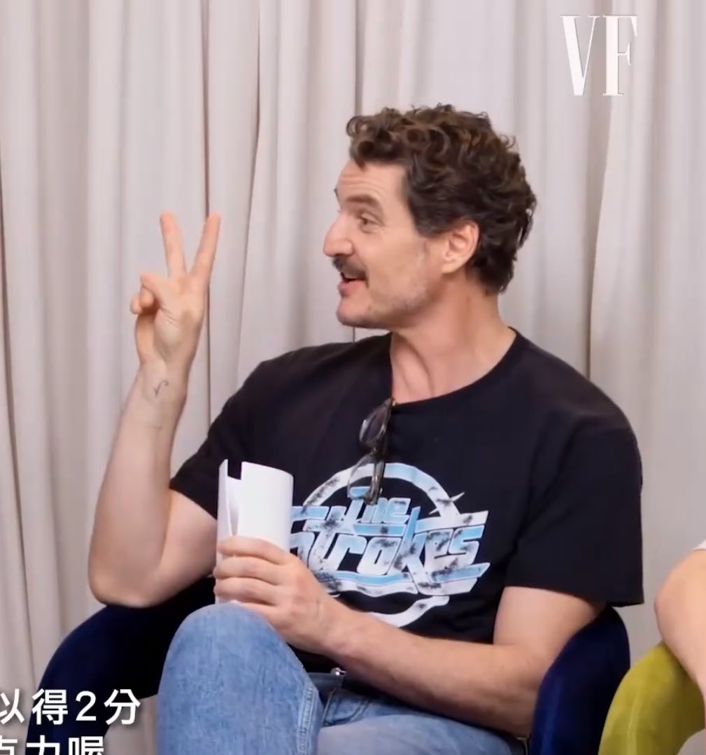 cocoLSHSHS's tweet image. 不管怎么看都是一个很萌的人类啊😭？？