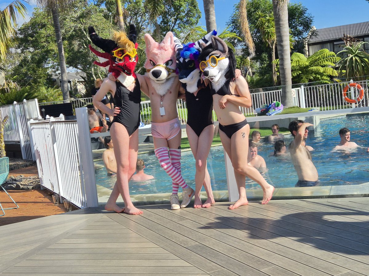 Danaderg tweet media