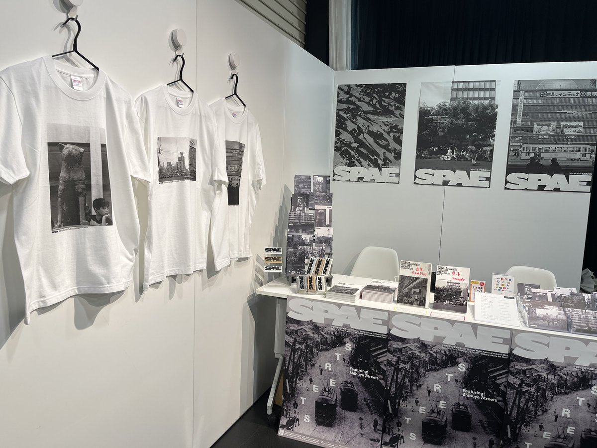hikarie8's tweet photo. 渋谷アーカイブ写真展2025公式グッズも販売中📸この三連休にぜひお立ち寄りください！ https://t.co/ami5rkLdnC