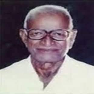 BS_Prasad's tweet image. லட்சுமண ஐயரைப் பற்றி உங்களுக்குத் தெரிந்திருக்க நியாயம் இல்லை. அவர் 2011ல் மறைந்தார். அவர் மறைவுக்கு 20 பேர் வந்திருந்தனர்.  

380 ஏக்கர் நிலத்துக்குச் சொந்தக்காரர். அனாதை போல் இறந்தது அதிர்ச்சி அளிக்கலாம். கொஞ்சம் அதிர்ச்சியைப் பாக்கி வையுங்கள். 

அப்பா ஶ்ரீனிவாச ஐயர்…