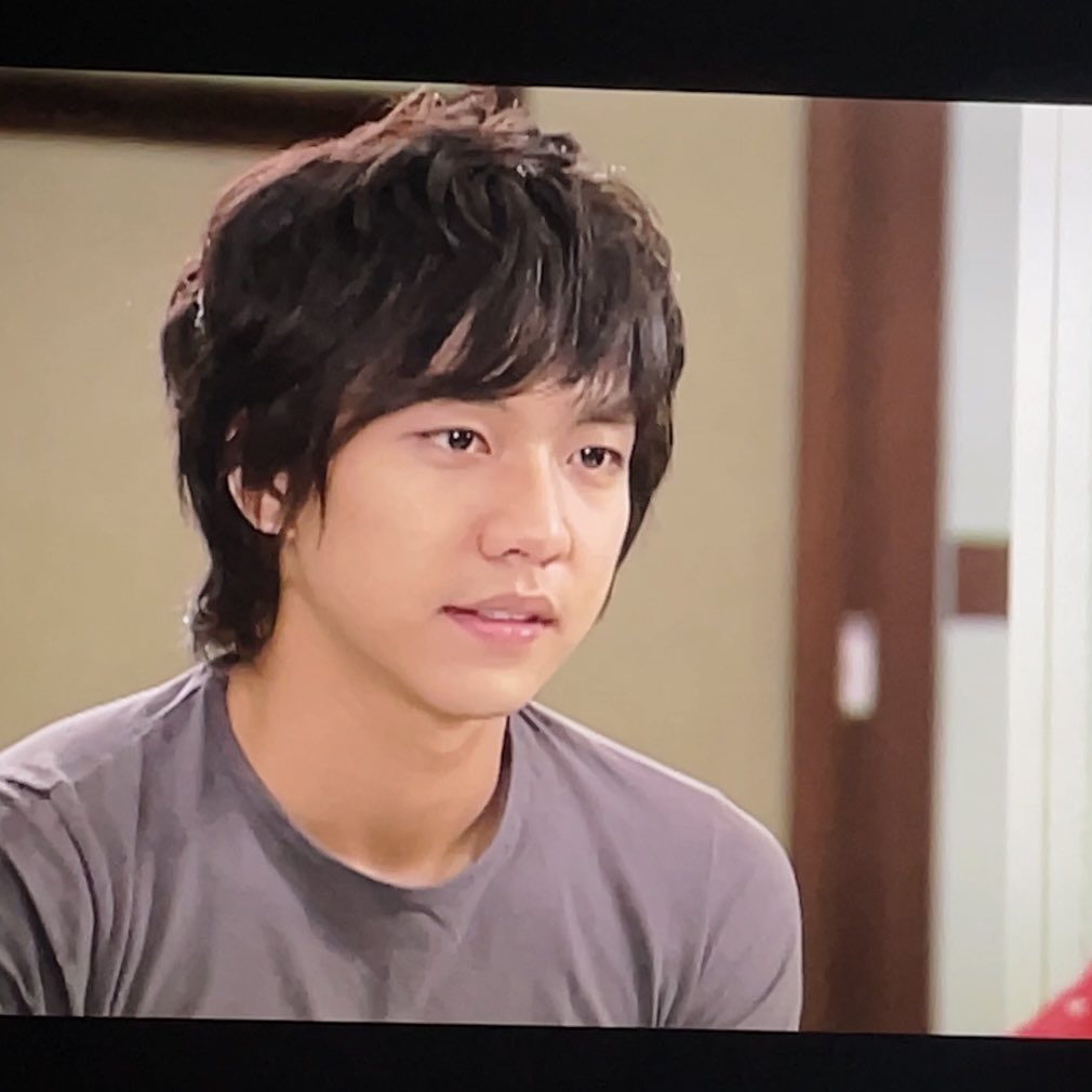 bylsgside's tweet photo. 50 episódios já e eu ainda não aprendi a lidar com tanta fofura… 🗣️🫠💕
#FamousPrincesses
#LeeSeungGi #이승기 https://t.co/at1xnahHq0