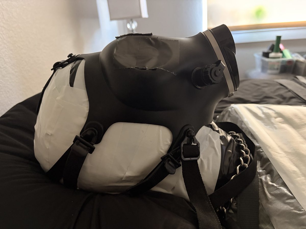 My idea of a relaxing Sunday 

#mummification #breathcontrol