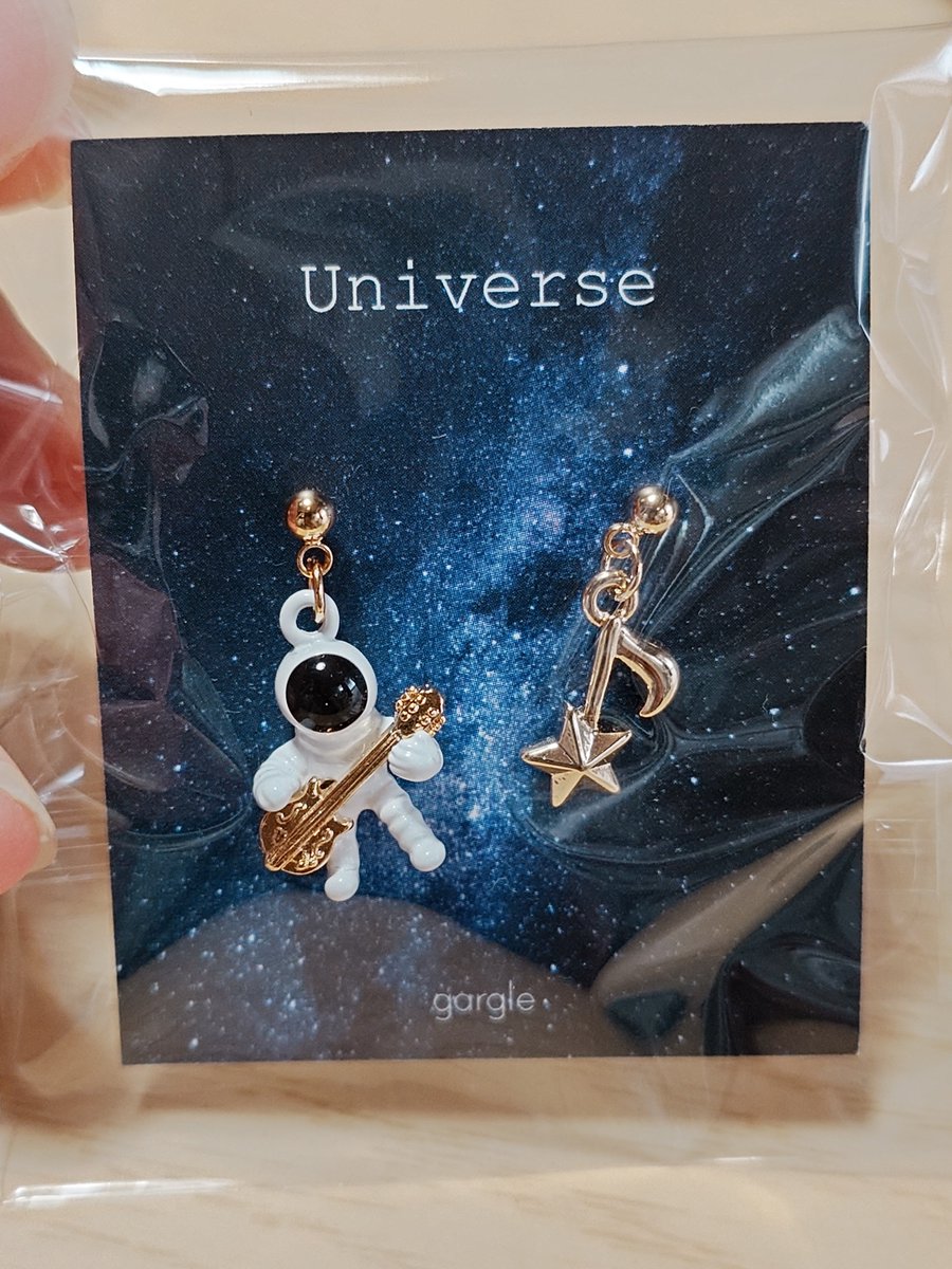 今日は二の酉
今までの熊手に感謝して新しい熊手をお迎えしました。
また一年お願い致します👏

でもって今日は、かつしか以来の人見記念講堂でのLIVE乗船です‼️少し早く行って、職場の系列他店舗を見学してからGO🌟

#スタレビ 
#星屑冒険王
#人見記念講堂
#意外と宇宙飛行士重かった