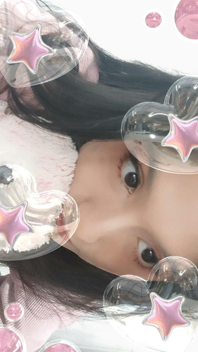 my make up is make up-ing😵