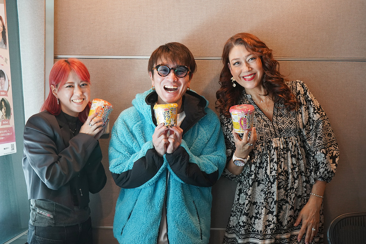 jwave_2019's tweet image. ／
J-WAVE HOLIDAY SPECIAL
ACeCOOK Soup Harusame presents
THANKS TO ALL
＼

ゲストの
SUPER EIGHT #安田章大 さんと📸

＠Infinity_rJP

安田さんが感謝を伝えたいのは
💛 家族全員 💛

感謝ソングは
川の流れのように / 美空ひばり
を選曲♪

詳しくはradikoから
radiko.jp/share/?sid=FMJ…

#jwave