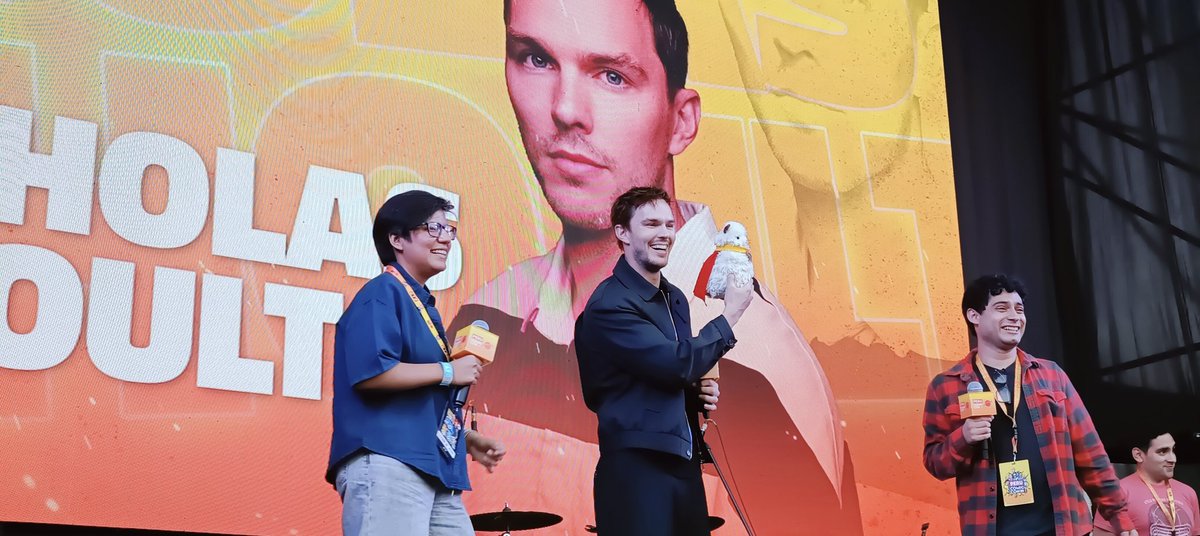merakieloise's tweet image. Nicholas Hoult en la Comic Con 2025 de Perú 🇵🇪🦙🤩

#NicholasHoult 
#ComicCon