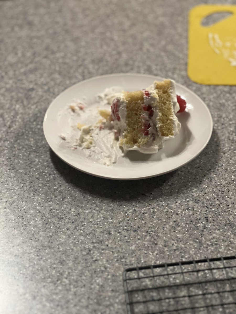 ka_akeakamai's tweet image. oh me too but i’m not proficient enough in cake to make one!!! this is a 3 layer lemon cake with fresh raspberries and whipped cream frosting (inside looks like this)
