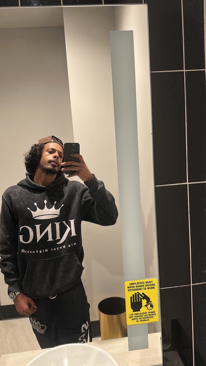 kingrayshawn_'s tweet photo. Blessed n favored 🤞🏾🤞🏾 https://t.co/Oix9DE4kxd