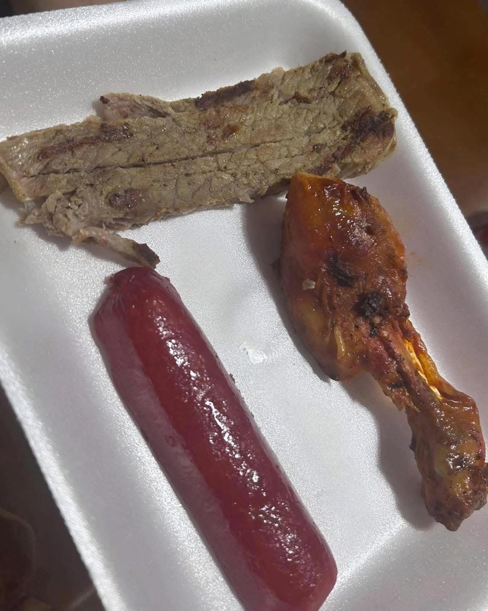 La cena en que te piden $35 de cuota: