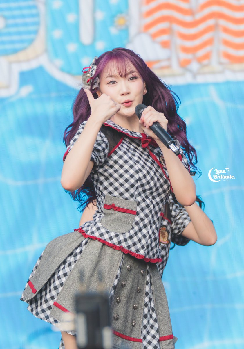 Langit sore di Highschoolfest!

251123— <a href="/L_MarshaJKT48/">Marsha Lenathea</a>, highschoolfest 2025. 
#Lunabrillante9 #MarshaJKT48 #マーシャレナテア