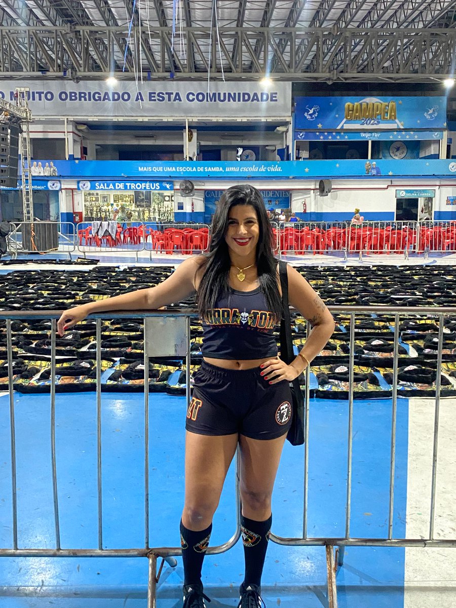 Bcd22_'s tweet photo. Bom demais ser Zorra Total 🤪 https://t.co/oBtH1w5pix