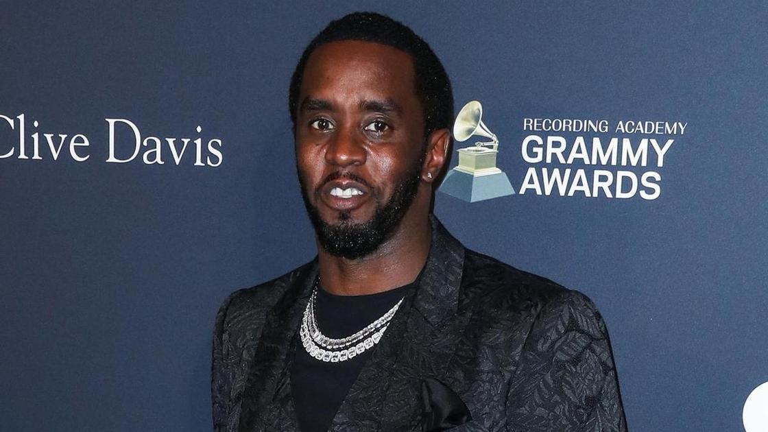 Starhit_online's tweet image. В октябре Пи Дидди приговорили к четырем годам и двум месяцам тюрьмы — решение, которое сильно расстроило скандального рэпера. Его адвокаты настаивали максимум на 14 месяцах заключения.

#PDiddy #пидидди

starhit.ru/s/id-6675789-t…