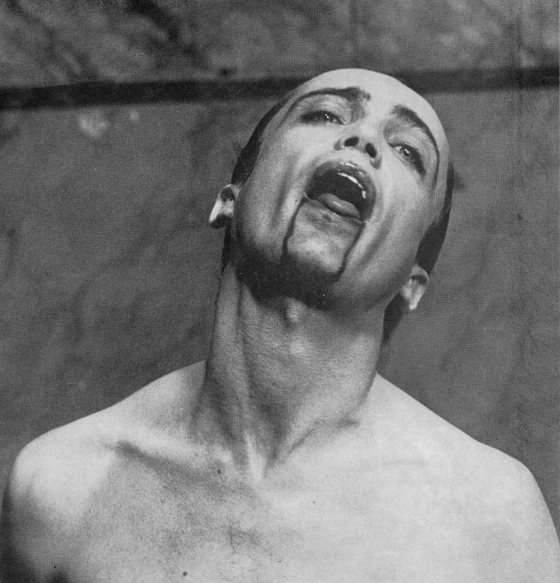 Ha muerto UDO KIER a los 81 años, leyenda del cine,  rey del eurohorror, grande del cine queer, icono por BLOOD FOR DRACULA y FLESH FOR FRANKENSTEIN, SUSPIRIA, RIGET, BLADE, CIGARRETTE BURNS, O MARK OF THE DEVIL; trabajó con Warhol, Von Trier, Argento, Carpenter, Fassbinder, Van