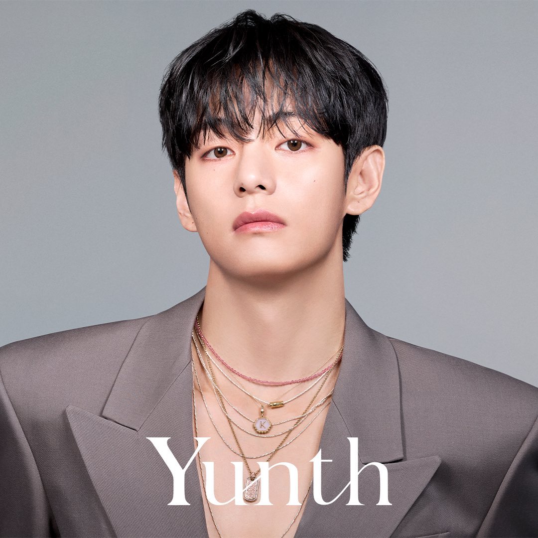 yunth__official テテの素敵なビジュアル WWD JAPAN購入しました