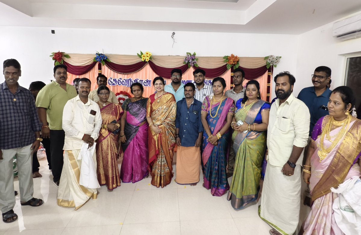 Sowmiyanbumani's tweet image. சென்னை - கோவிலம்பாக்கத்தில் தே.கணேஷ் - க.கஜலட்சுமி தம்பதியரின் புதுமனை புகுவிழா மற்றும் தேவேந்திரன் திருமண அரங்கத்தை திறந்து வைத்து வாழ்த்திய போது.!