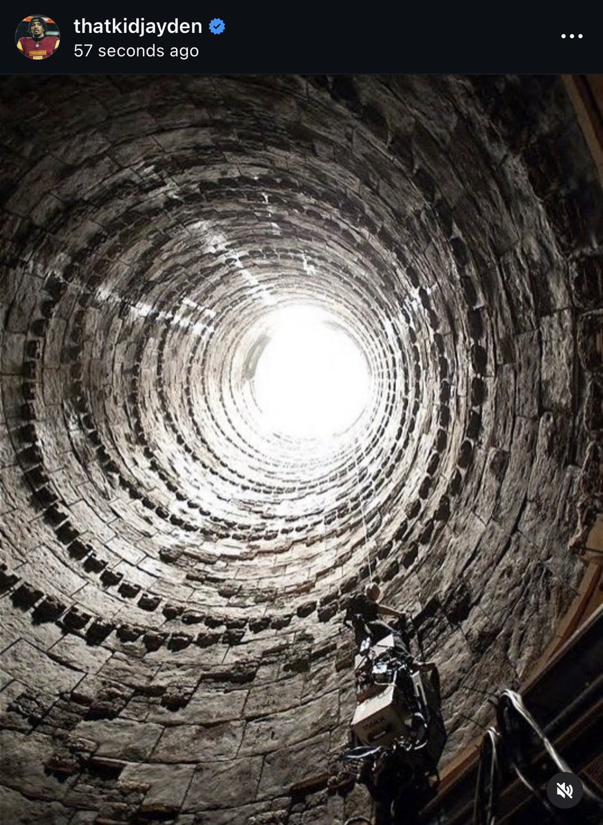 CMNDERS's tweet image. Jayden Daniels via Instagram

What could this mean? 🤔