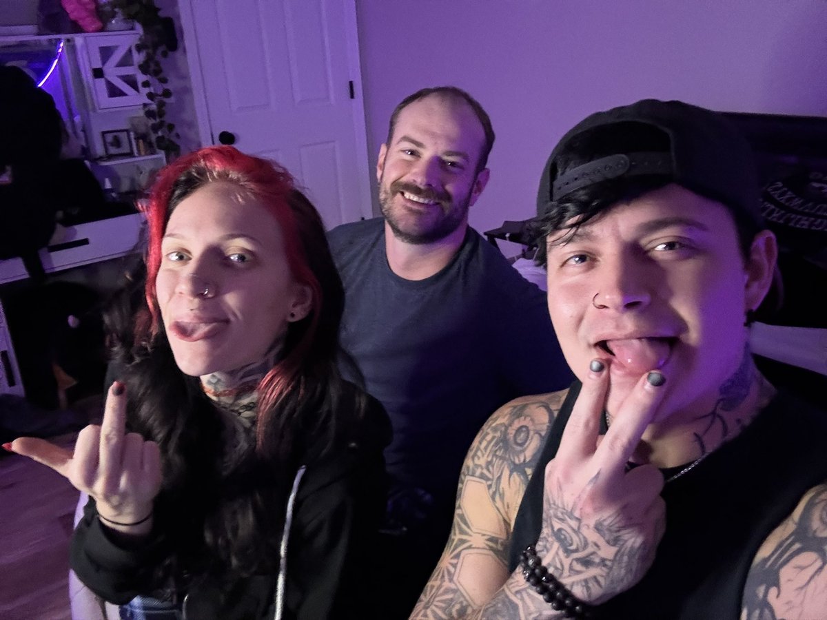 We live on my free page right now!

<a href="/randallhedrick7/">Randys.rabbit.hole</a> 
<a href="/carbasauruslex/">Carbasauruslex 🦖</a>