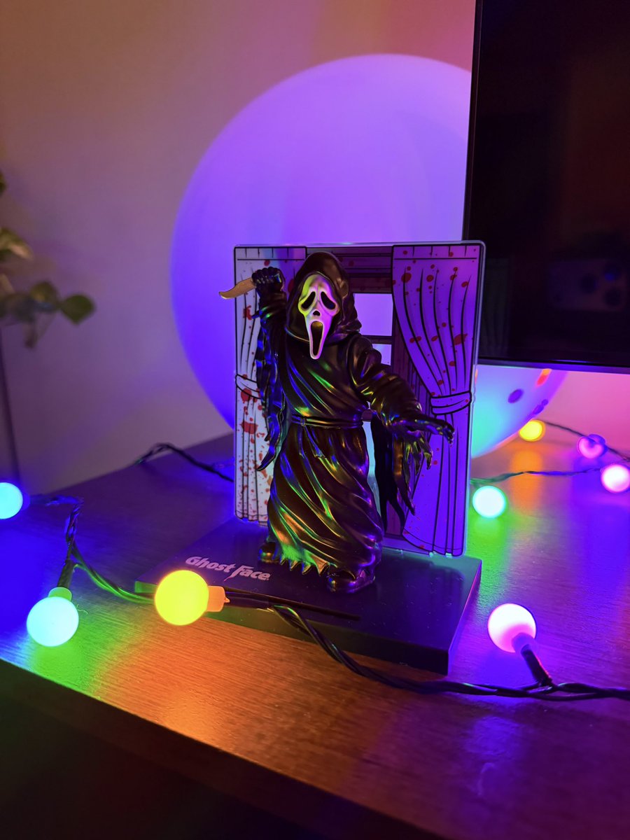 En esta casa ya es temporada navideña y Ghostface lo sabe 🔪🎄