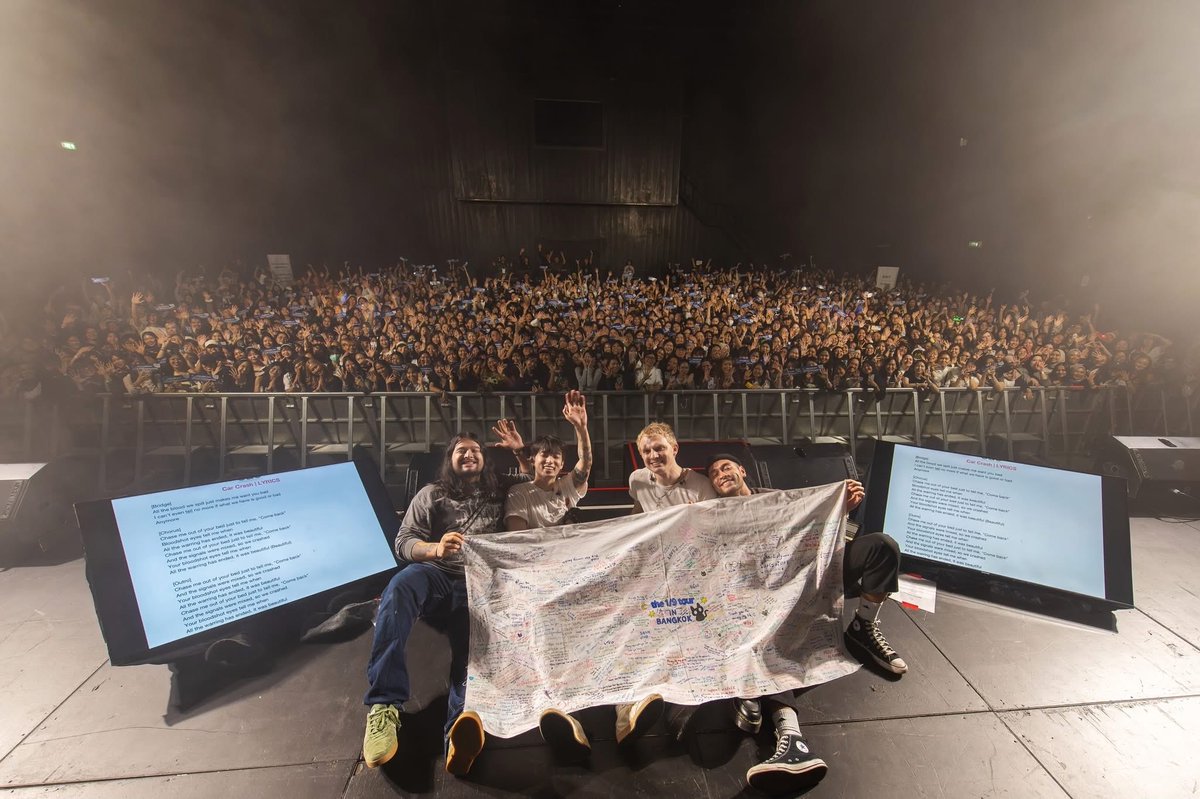 ผ่านพ้นไปอย่างงดงาม สำหรับคอนเสิร์ต Very Live Presents eaJ: the 1/9 tour in Bangkok งานนี้ eaJ ยังคงเป็นศิลปินที่น่ารัก ทุ่มสุดตัว เพื่อสร้างค่ำคืนอันน่าประทับใจของแฟนๆ ชาวไทย

📸: KONTAROS TEANGTRONG

#eaJPark 
#eaJForYou #eaJAsiaTour
#eaJLiveInBangkok2025