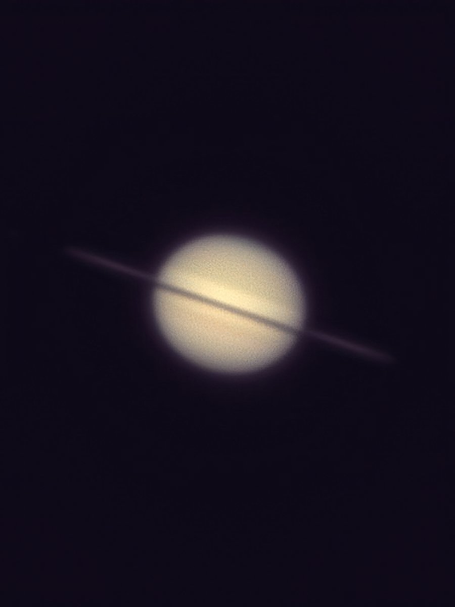 nnakaido3's tweet photo. ＜Saturn@2025_Nov23 Tokyo 22:00JST＞2年振りの撮影投稿���す。惑星撮影諦められずVespella2をgiveup 　小型ながら力強い赤道儀＋反射鏡新規調達昨晩firstlightでした。
久方ぶり　かつ気流も今一でしたがなんとか、らしき！？ https://t.co/8xmTMkx70S