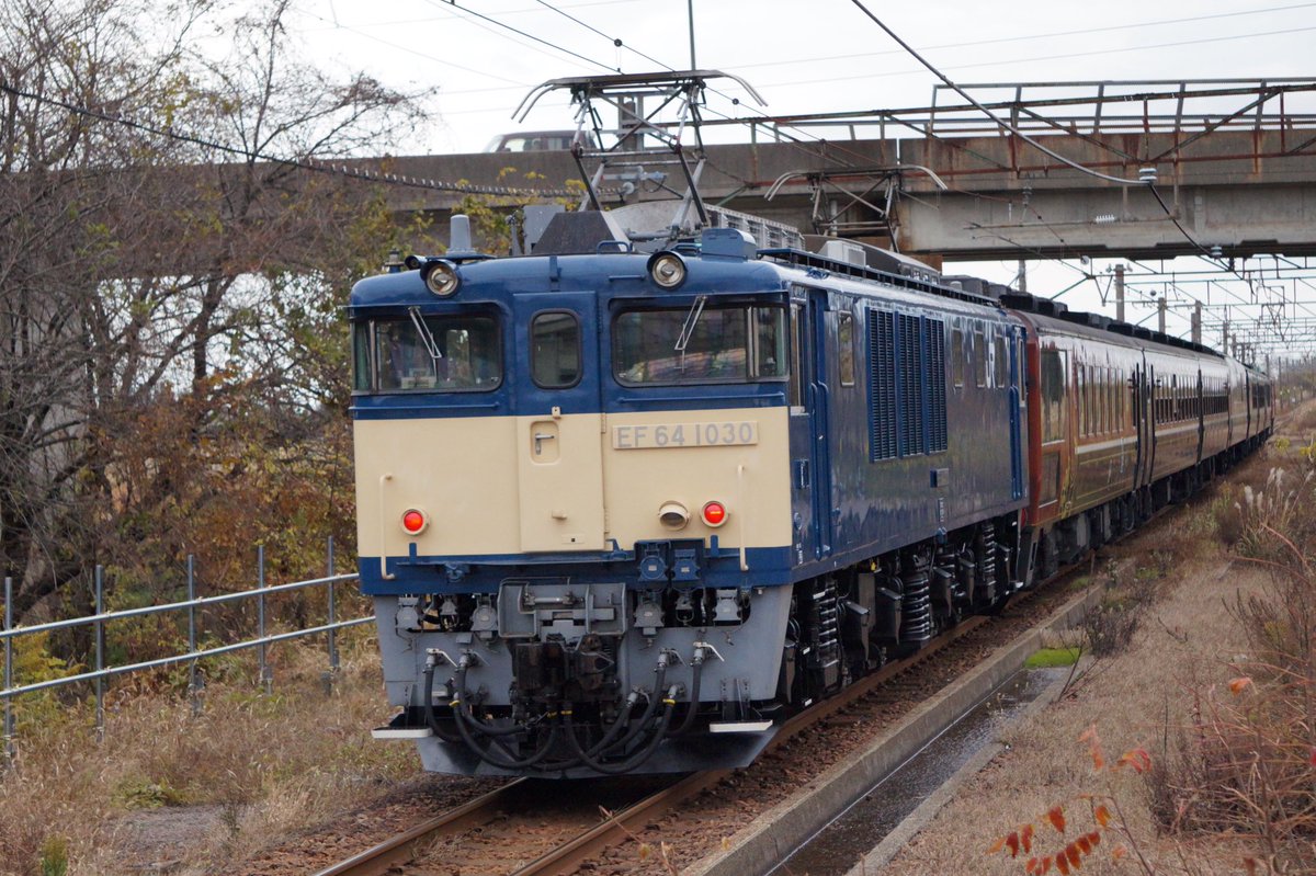 neko_express999's tweet photo. 快速 ありがとうEL号
EF81-140
12系ばんえつ物語
EF64-1032 https://t.co/8KcW0JjP8i