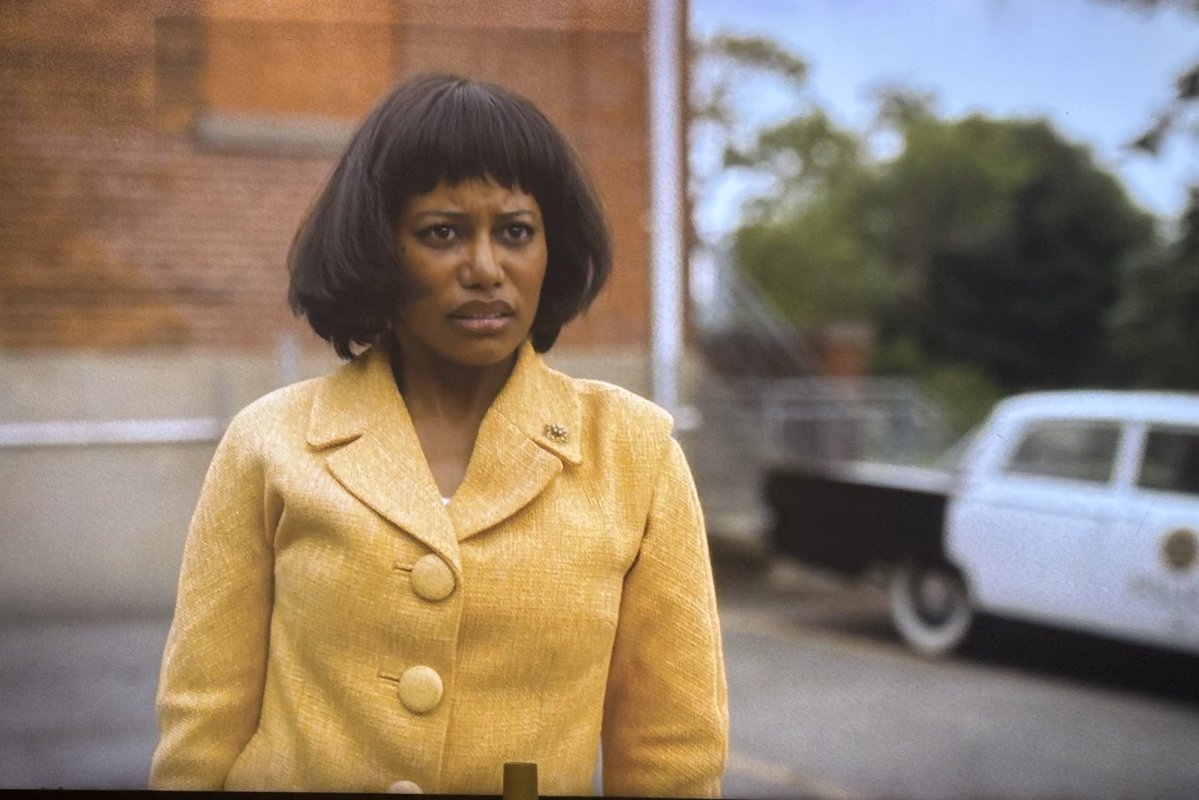 fansofFROM's tweet image. I know one thing…IT better leave him AND her the hell alone or I’m coming through the screen!

#WelcomeToDerry 
#ITWelcomeToDerry