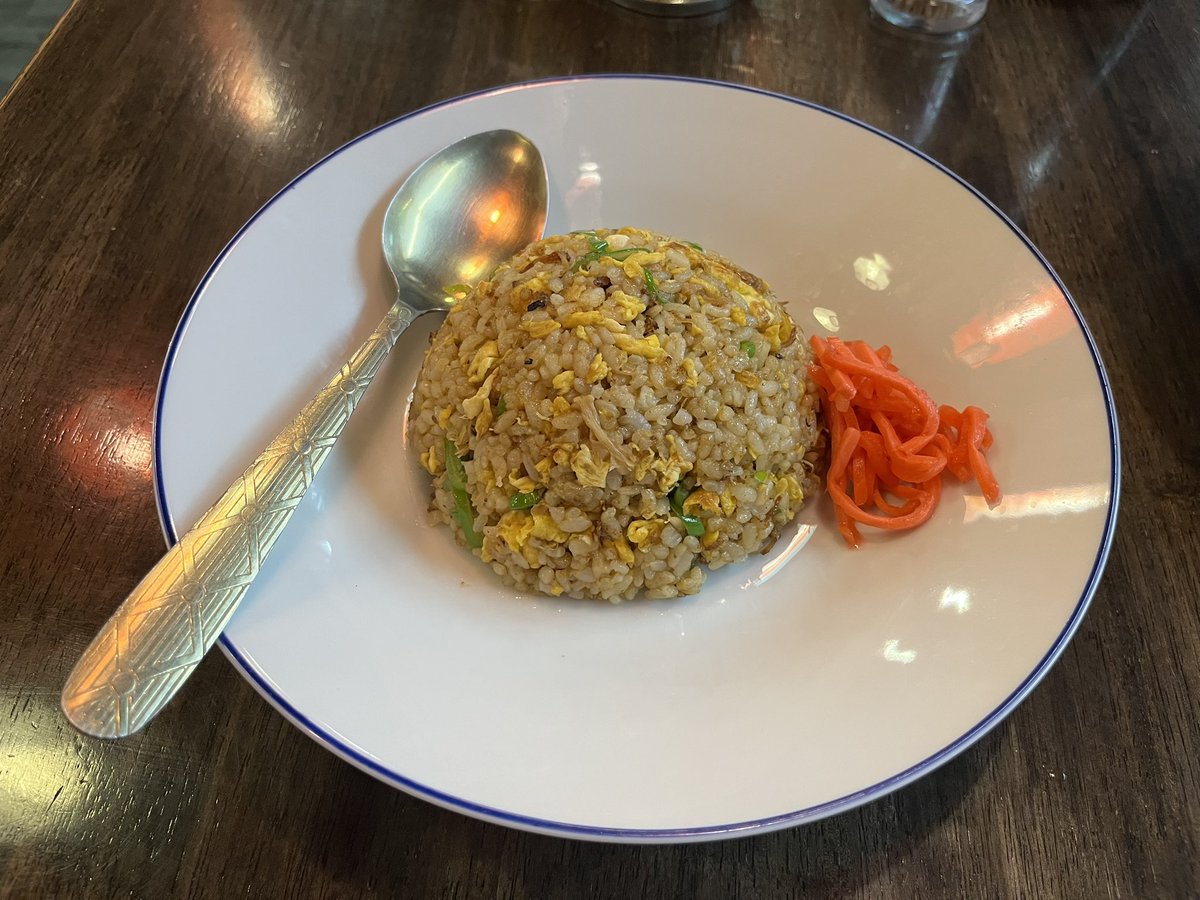 automatic787's tweet image. 昨晩は「いざかや日の出」でラーメンと炒飯を頂きました😋

値段はそれなりにしますが、美味しかったです😋