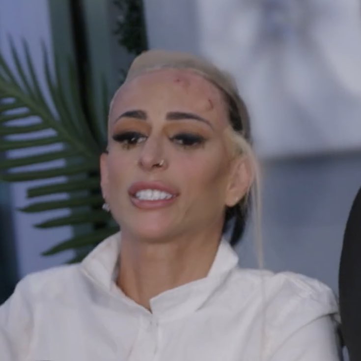 COTTT0N's tweet image. Omggg, Ahna lumped gretch up #BaddiesUSA