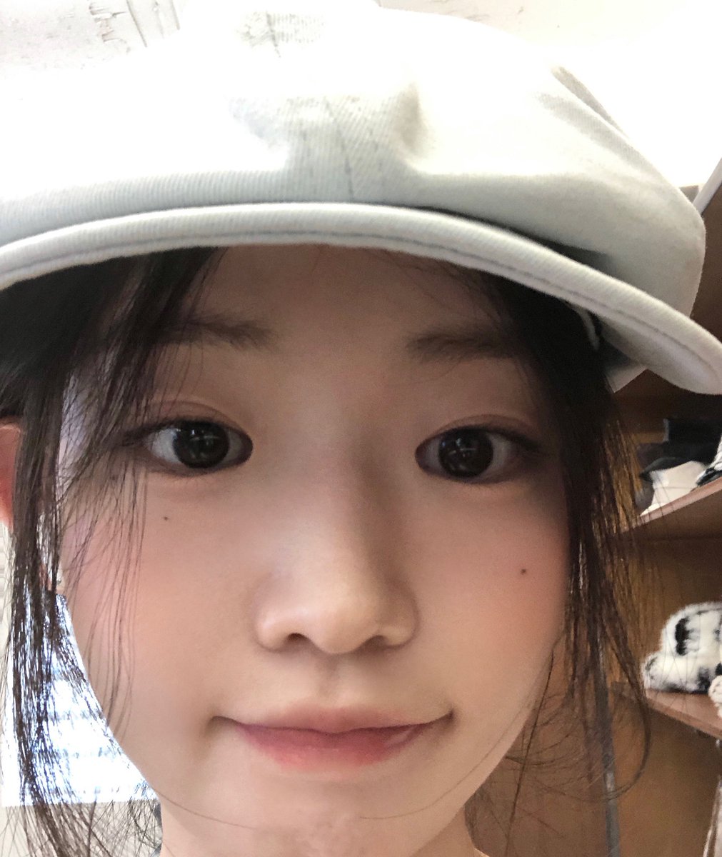 c_yoonjiiii's tweet image. monday expression! have a good day everyone ♡