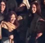 maaaah______'s tweet image. Pretty girlies with beautiful laughs🩶

Also, I do not see them holding kn!ves against each other....

#YumnaZaidi | #MayaAli