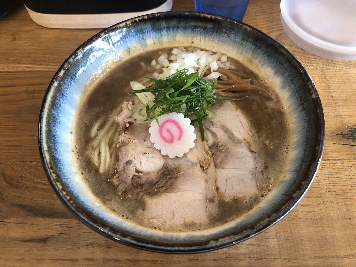 nekokun60's tweet photo. RAMEN JUNKEYZ   徳庵
ラーメンWalkerで見て来ました。
鶏白湯そば¥1000
ドロドロ系のラーメンでした。
美味かったです。
#RAMENJUNKEYZ
#ラーメン
#鶏白湯 https://t.co/qYgjXHwA1G