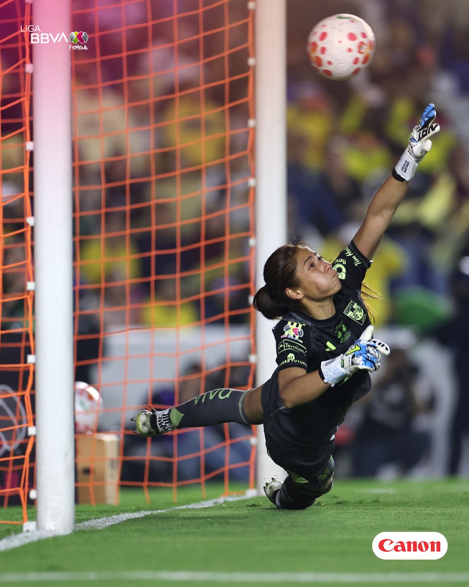 Cecilia Santiago es la portera con más partidos (10) sin recibir gol en Finales.