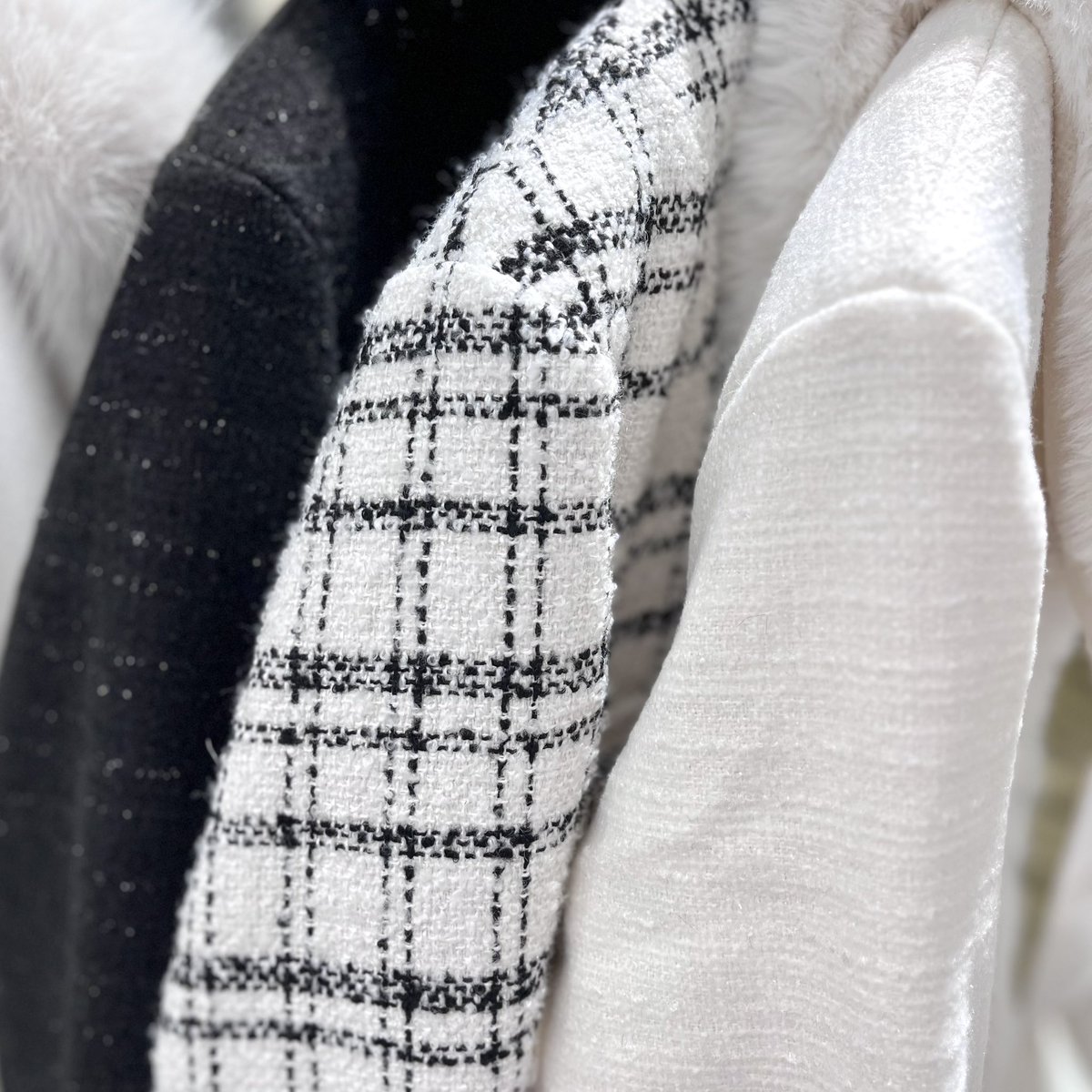 SHIBUYA109NET's tweet image. 大人ガーリーなセットアップ🖤✶⋆.˚

キラキラストーンがついたバニティバッグと
相性抜群💎

✔︎︎︎︎ 2F ROYAL PARTY

@royalpartyweb