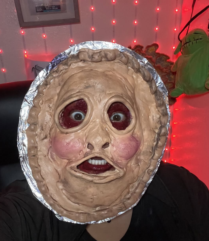 Walkndsastr_'s tweet photo. Crust? Flaky.
Filling? Mysterious.
Vibes? Absolutely unhinged.
Meat Pie Cosplay is officially well-done.
#MeatPie #cosplay #facepiant #cosplaygirl https://t.co/Kx9rX8onou