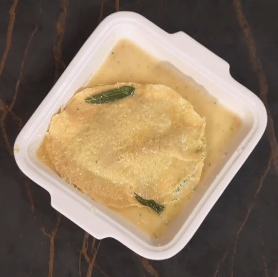 chismepicante12's tweet image. 🧑🏻‍🍳 RAVIOLON DE: @momigiardina

#MasterChefCelebrity #MasterChef #MasterChefCelebrityAr  #MasterChefArgentina #Telefe #LAM
