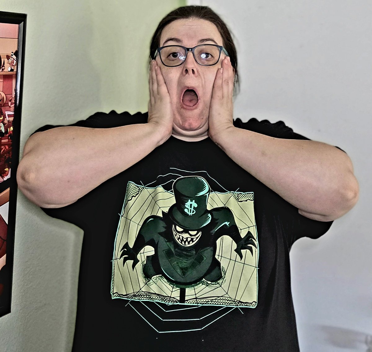 JmSpyro's tweet image. Darn it @GreedMammo35000 why did you scare me as Babadook?! 😱 #HelluvaBoss #helluvabossmammon #SharkRobot