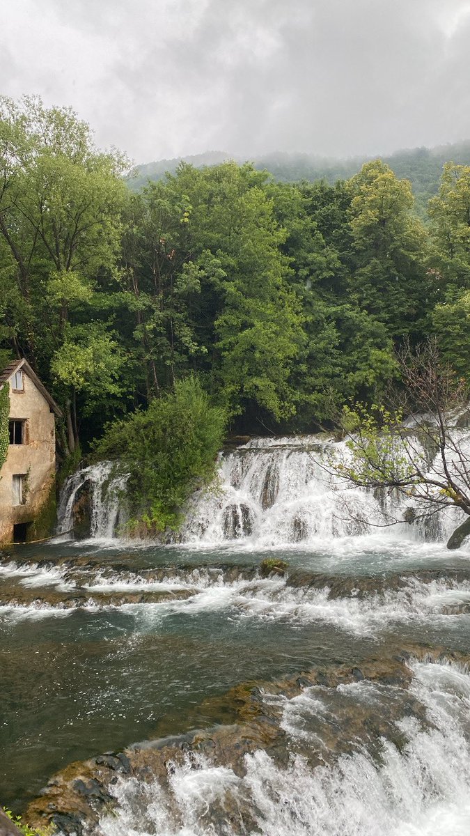 اصبحنا واصبح الملك لله
 اللهم ارفع قدر أحبتي بالذكر، 
 وبارك لهم في العمر واملأ
 قلوبهم بالصبر،  واقض حاجاتهم باليسر،  وأبدل سيئاتهم بالحسنات والاجر،  وزدهم رزقا بالشكر،  ومتعنا جميعا بالصحه والعافية.   
 
*🤲اللهم آمين يارب العالمين🤲*

🌹أسعد الله صباحكم بكل خير🌹