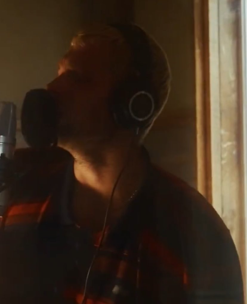 fifibabylon's tweet image. he looked soooo good with the short hair 😮‍💨😣😣