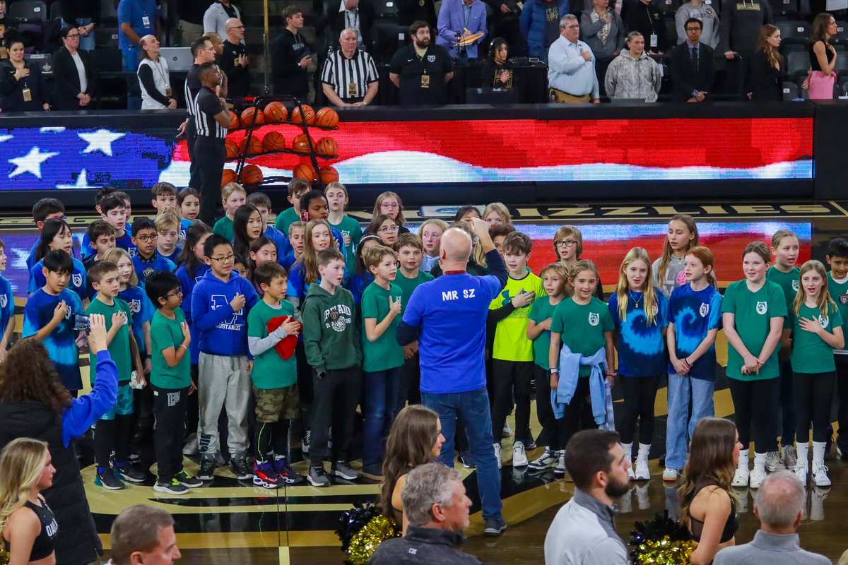 Experience Golden Grizzlies Basketball Together!

Bring your school, team, or friends to the OU Credit Union O’rena and cheer on the Golden Grizzlies at a special group rate!

Extras for Groups: On-court games &amp; PA/video board shoutouts

Pricing (20+ tickets): Men’s: $12–$15 |