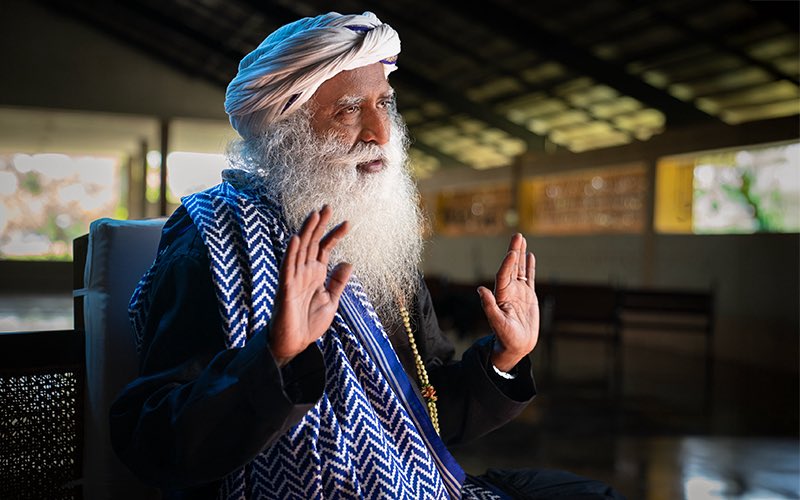 SadhguruJV's tweet image. Perception based on comparison is never absolute – it is a distortion of Reality. #SadhguruQuotes