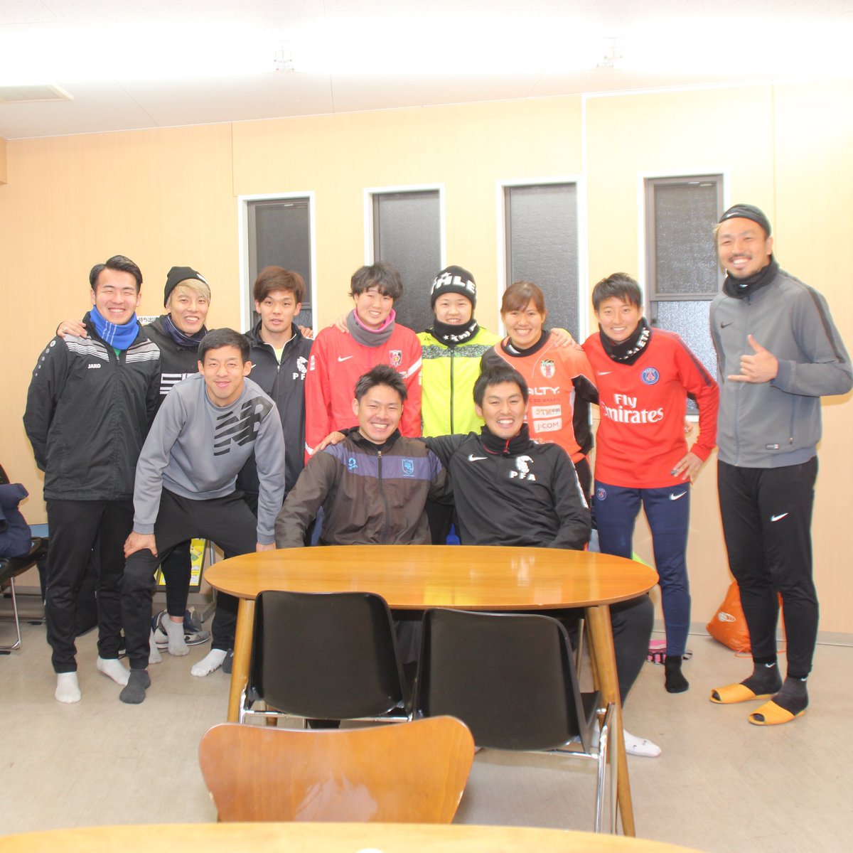 tomi_football_7's tweet photo. 初回は15名程度だった女子GKキャンプ
@SJSGK_Japan 

今年も開催予定です！7度目の開催。去年は40名ほどの選手がプロ選手たちとトレーニング。このイベントの出会いから弊社スタッフになったヨシが今年も最高の空間を作ってくれるでしょう。笑 https://t.co/hXnArPSRMt