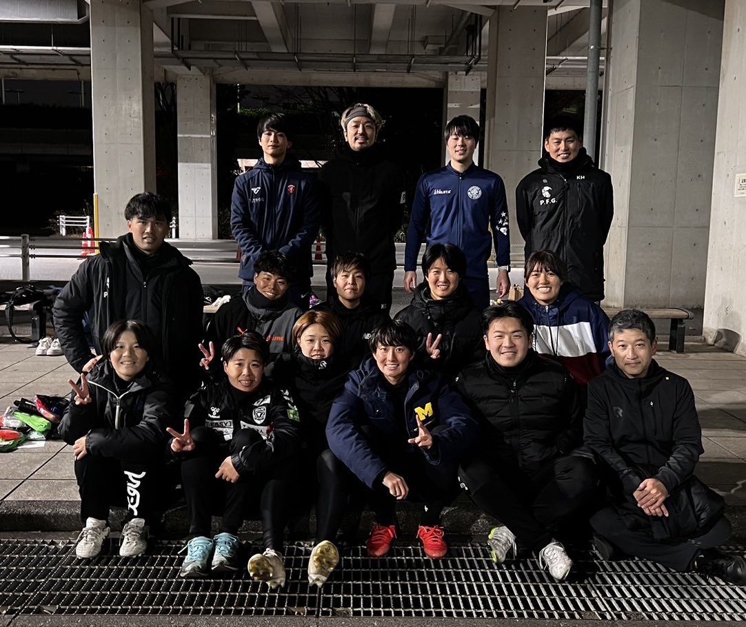 tomi_football_7's tweet photo. 初回は15名程度だった女子GKキャンプ
@SJSGK_Japan 

今年も開催予定です！7度目の開催。去年は40名ほどの選手がプロ選手たちとトレーニング。このイベントの出会いから弊社スタッフになったヨシが今年も最高の空間を作ってくれるでしょう。笑 https://t.co/hXnArPSRMt