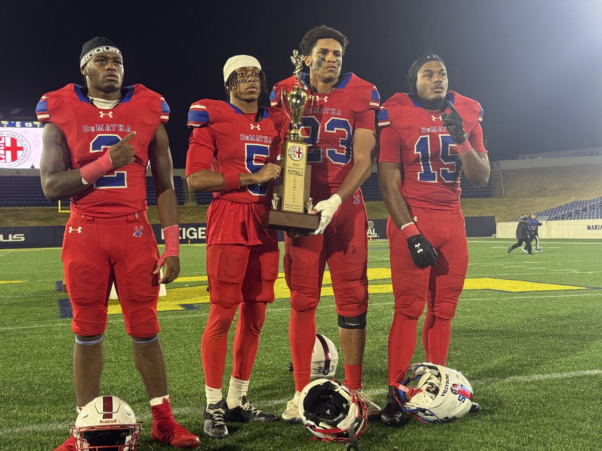 DeMathaCatholic's tweet photo. Junior quarterback Tristan Saab led DeMatha on a game-winning 66-yard touchdown drive and threw TD passes to Josh Parker and Lavar Keys to lead DeMatha to a 20-13 victory over Gonzaga to seal consecutive WCAC Championships. Sabb scored from the 1 with 1:01 to play. #OneDeMatha https://t.co/0m8e8D9Twn