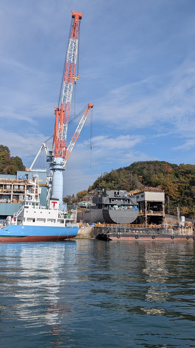 伯方島あたりの造船ドッグかっこよすぎましたわ…