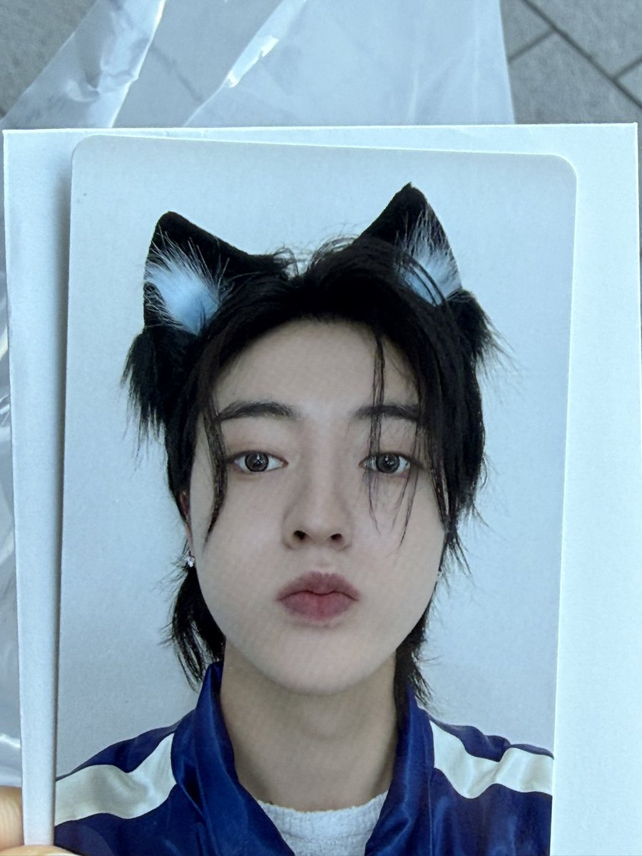 hani_yoon4's tweet photo. TREASURE LIVE会場特典　トレカ　
交換

譲:ハルト
求:ジョンウ https://t.co/pT1nzZ2ldl